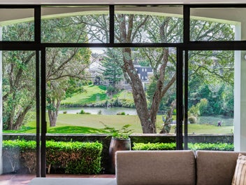 Luxury Living Overlooking Remuera Golf Course