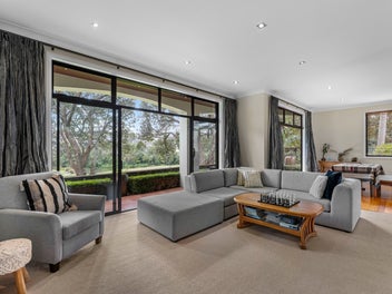 Luxury Living Overlooking Remuera Golf Course