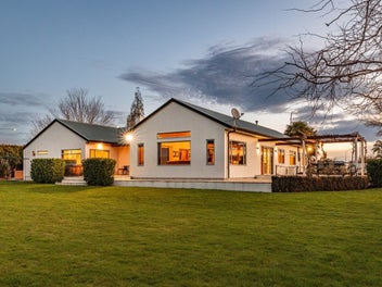 Sophistication, style and stunning street appeal