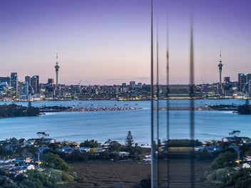 Gold Coast Living In Takapuna