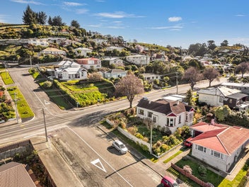 Oamaru Character home with Distinctive Living