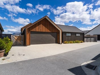 Home & Income with Stunning Mountain Views