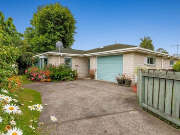 Downsize to 150m2 & Low Maintenance