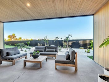 Your Dream Retreat | Majestic Mountain Backdrop