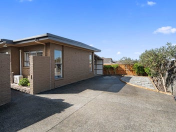 Elevated Family Living in Prime Sunnyhills