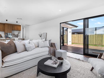 Stunning with reserve outlook: UNDER CONTRACT