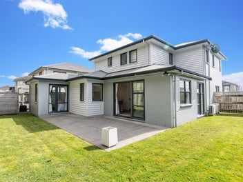 Solid Family Home in Prime Greenhithe – Must Sell!