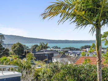 Unique, Like New with Sea Views!