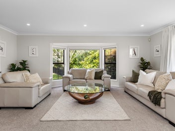 Easy Single-Level Living in a Peaceful Cul-de-Sac