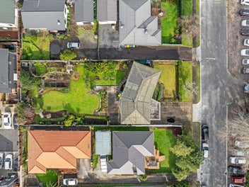 Prime 819m² Section with Big Potential!