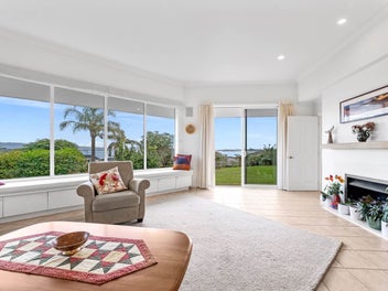 Dynamic Vistas - Exclusive Residence