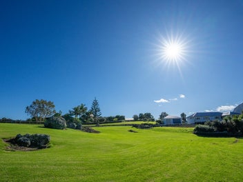 Easy Care Sections in McLeod Bay - Lots 1 & 2