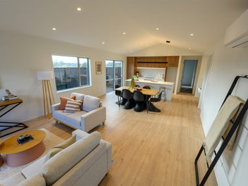 Brand new! 3 bedroom, sunny home in Peacocke