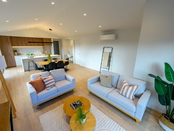 Brand new! 3 bedroom, sunny home in Peacocke