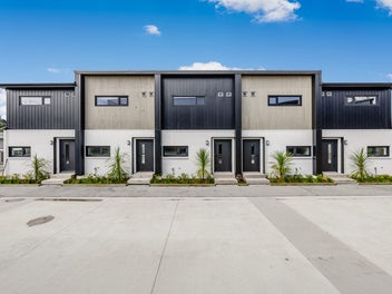 Experience Modern Living in Mangere Bridge