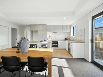 New Home - Lots Of Extras Included At This Price