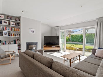 Family-Friendly Living in a Quiet cul-de-sac