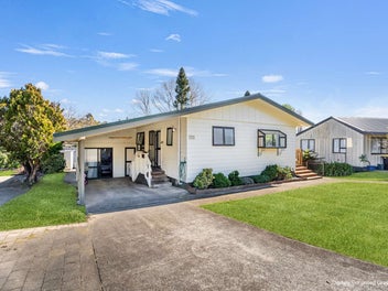 Coastal Ease with Endless Potential
