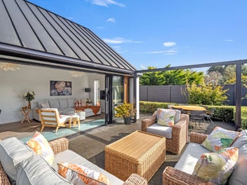 Double Dwellings, Big Workshop, Bigger Potential!