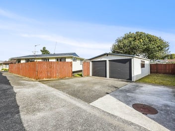 Peaceful Family Living in Top School Zone