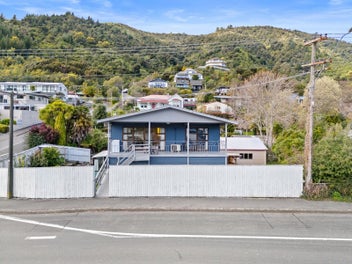 Versatile Living with Marina Views