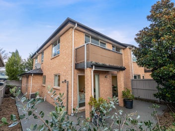 Smart City Fringe Townhouse