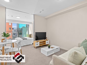 Harbour Views + Extra Room = A Stronger Investment