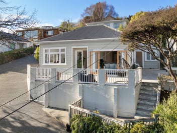 Charming 2 bathroom Home with Modern Comforts