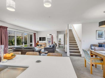 Too Good to Scroll Past