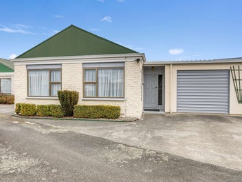CENTRALLY LOCATED GEM!