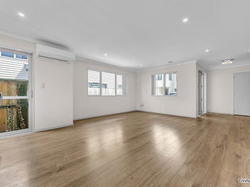 Moved to Oz, Bought There Already- Urgent Sale!