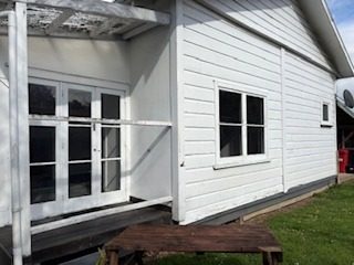 Image 1 of 8