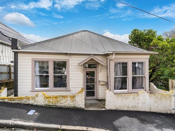 Prime uni investment - heart of campus living