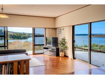 WATERFRONT LIVING, PANORAMIC VIEWS