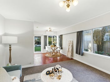 Corner-Site Charmer in Mairehau
