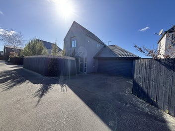 Image 1 of 20