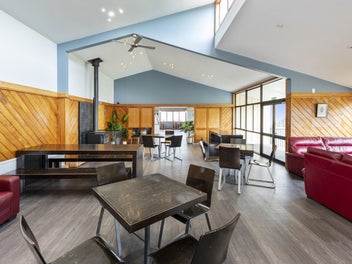 Landmark Property with Accommodation – Live Onsi