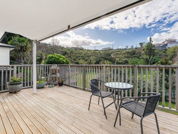 Vacant Possession, Be In For Christmas!