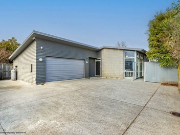 Contemporary Cool in Zone!