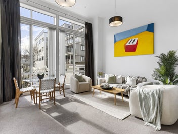 Sun Soaked Inner City Retreat