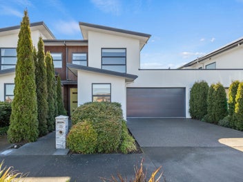 Luxury Without the Fuss - Move-In Ready