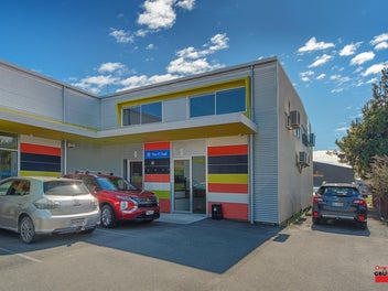 Image 1 of 3