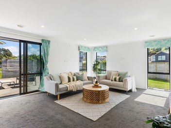 Sun Drenched, Stylish, Low Maintenance Living