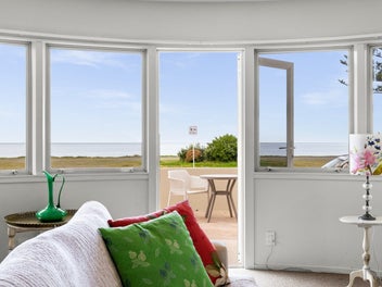 A Seaside Haven in Westshore – Move In Today