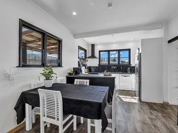 CHARMING 1930S CHARACTER HOME