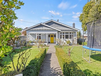 Must Sell - Owners Relocating!