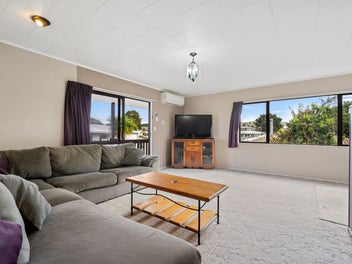 Backyard Reserve, Front Row Convenience