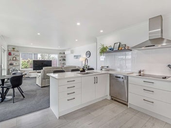 Matarangi Coastal Retreat!
