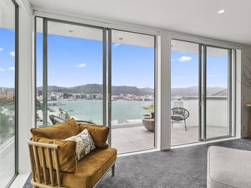 SPECTACULAR ORIENTAL BAY PENTHOUSE