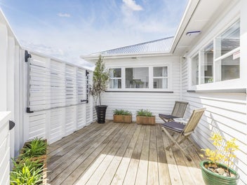 Renovated Family Living in the Sun